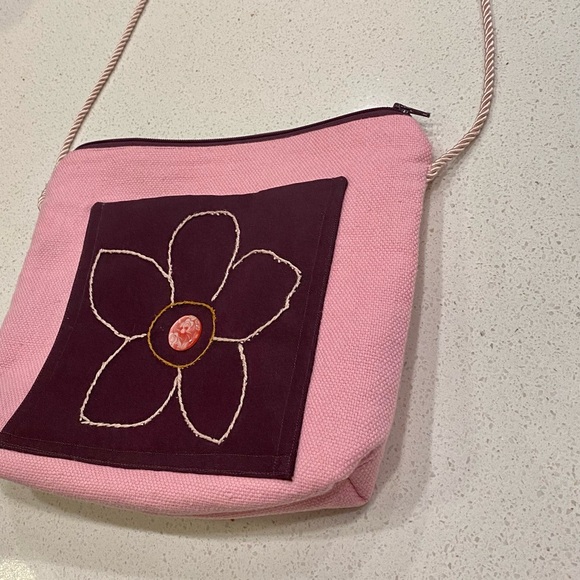 Cute Pink Vintage Flower Bag, great condition. - Picture 8 of 13